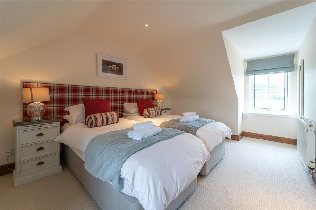 5 bed Terraced