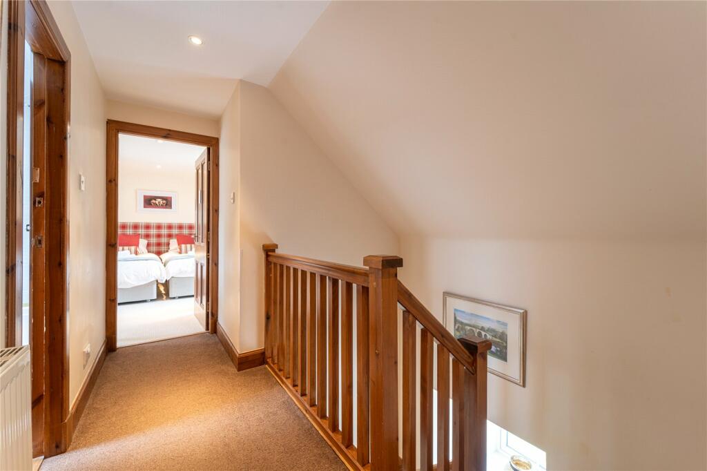 5 bed Terraced