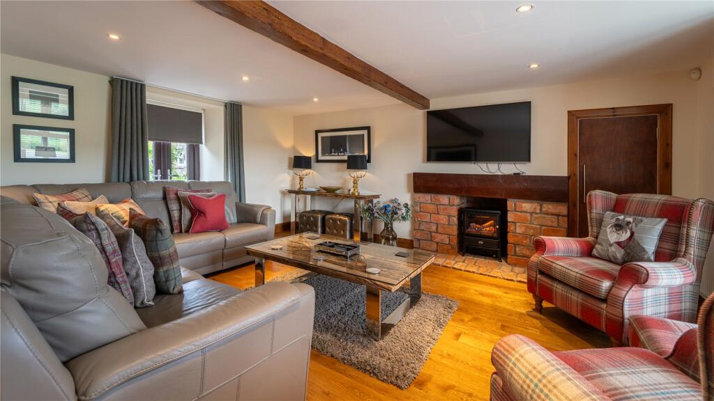 5 bed Terraced