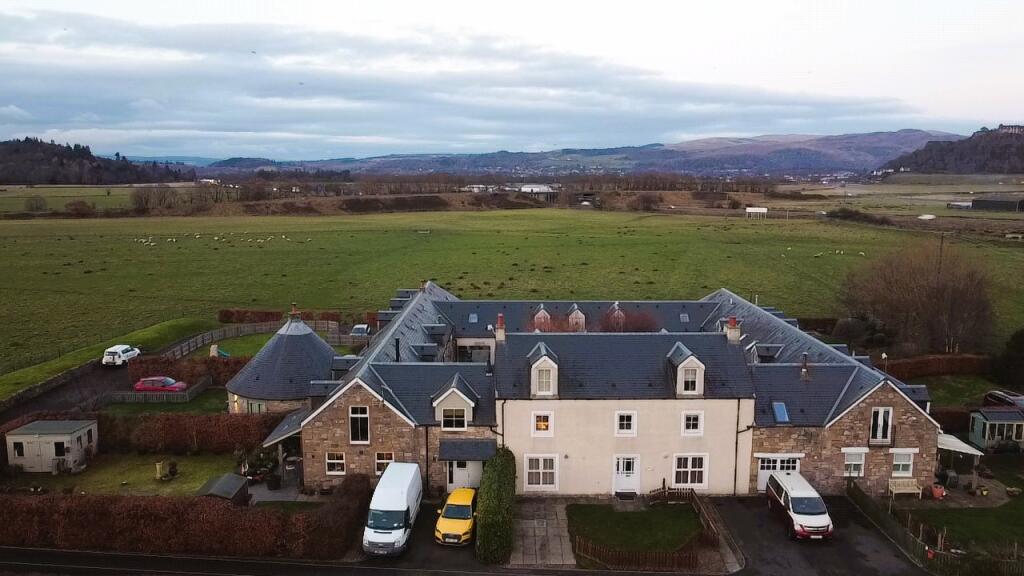 5 bed Terraced
