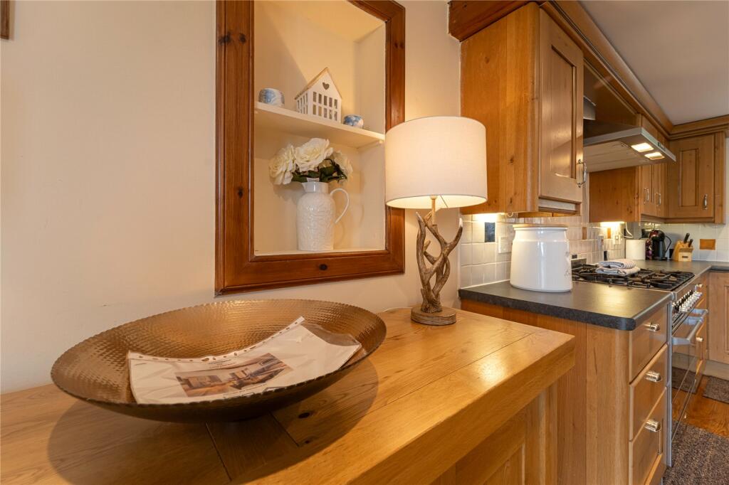 5 bed Terraced