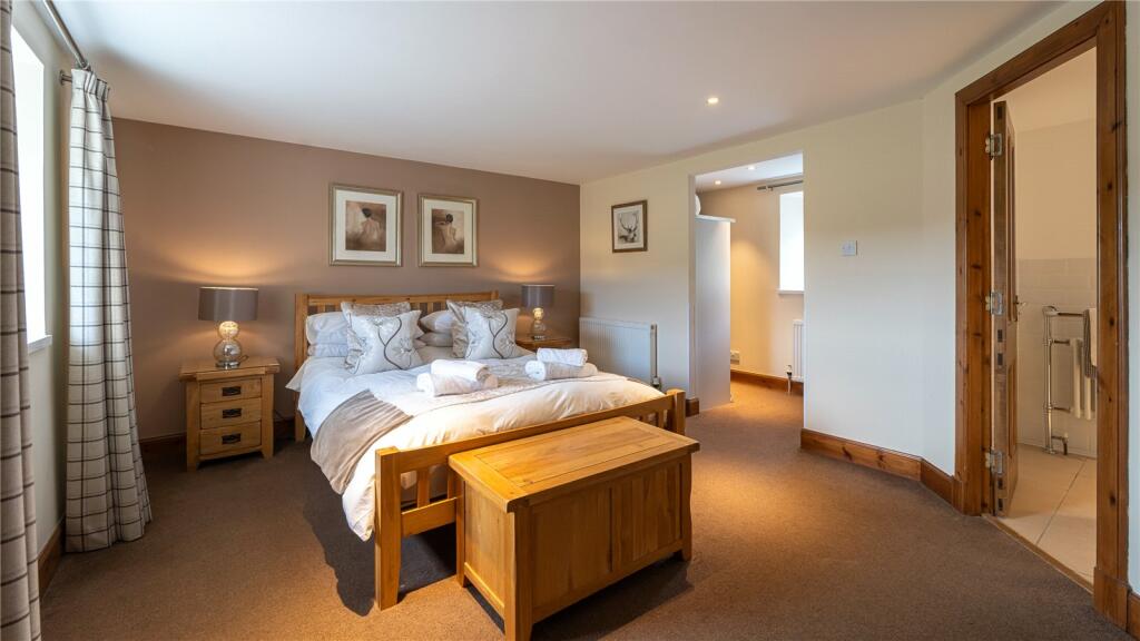 5 bed Terraced