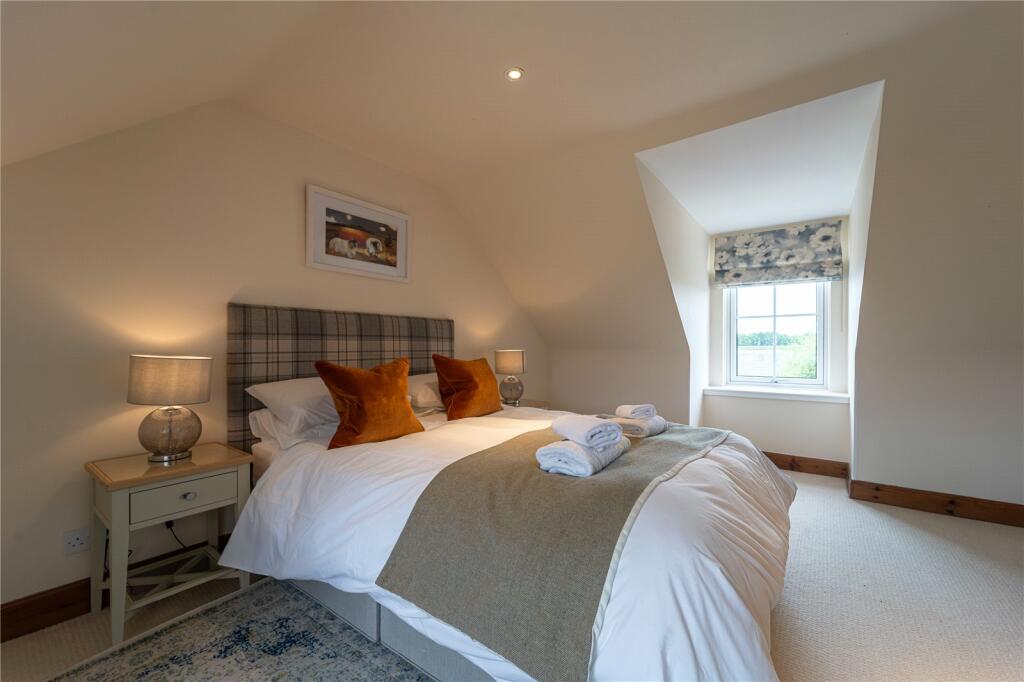 5 bed Terraced