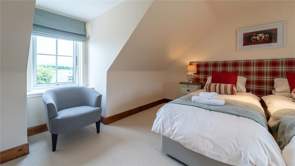 5 bed Terraced