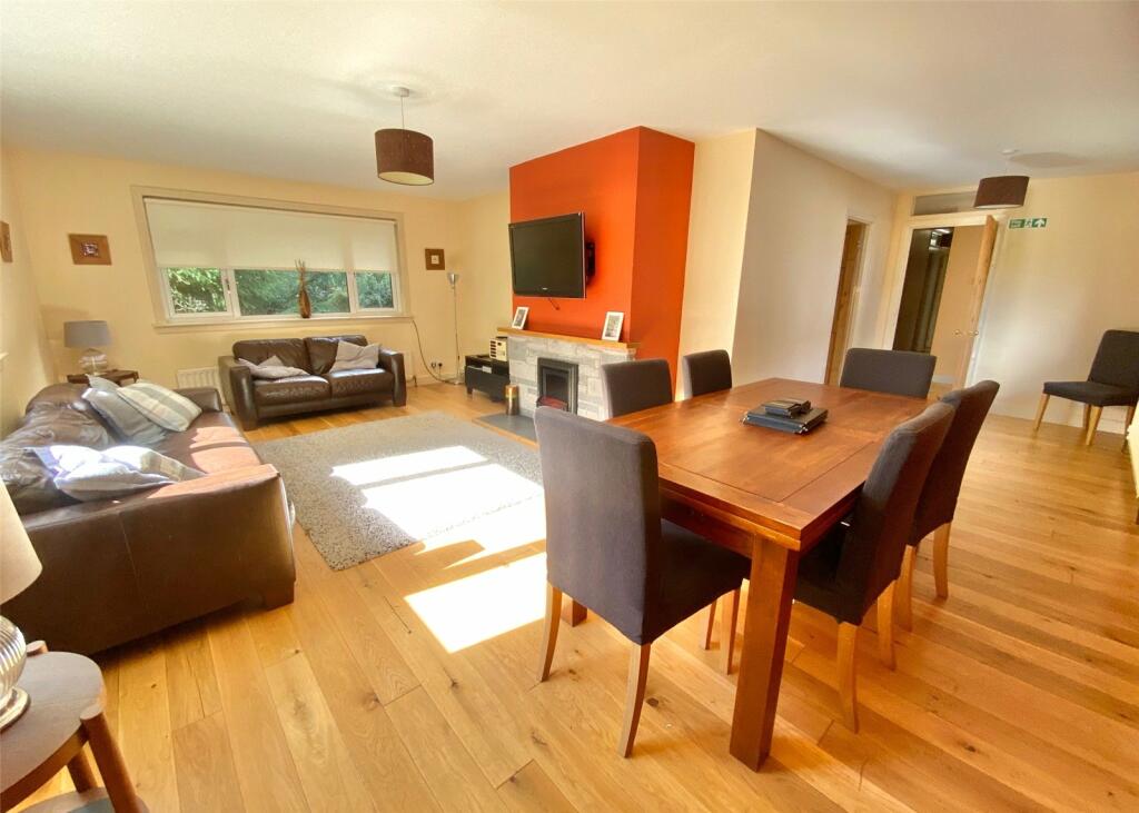 4 bed Detached Bungalow