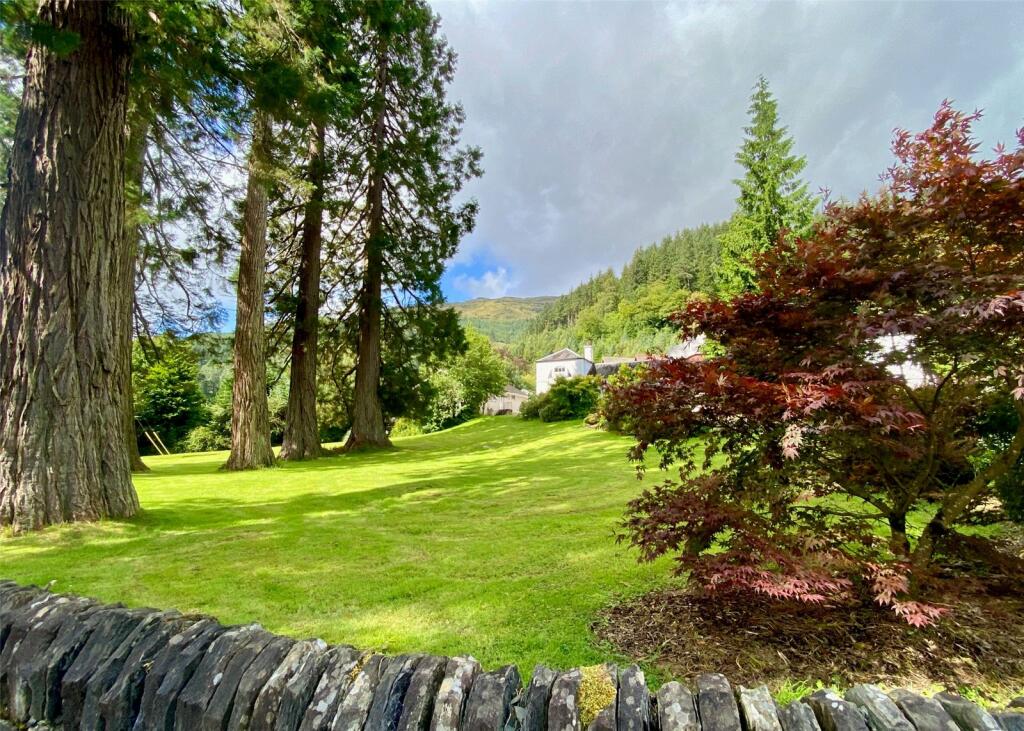 4 bed Detached Bungalow