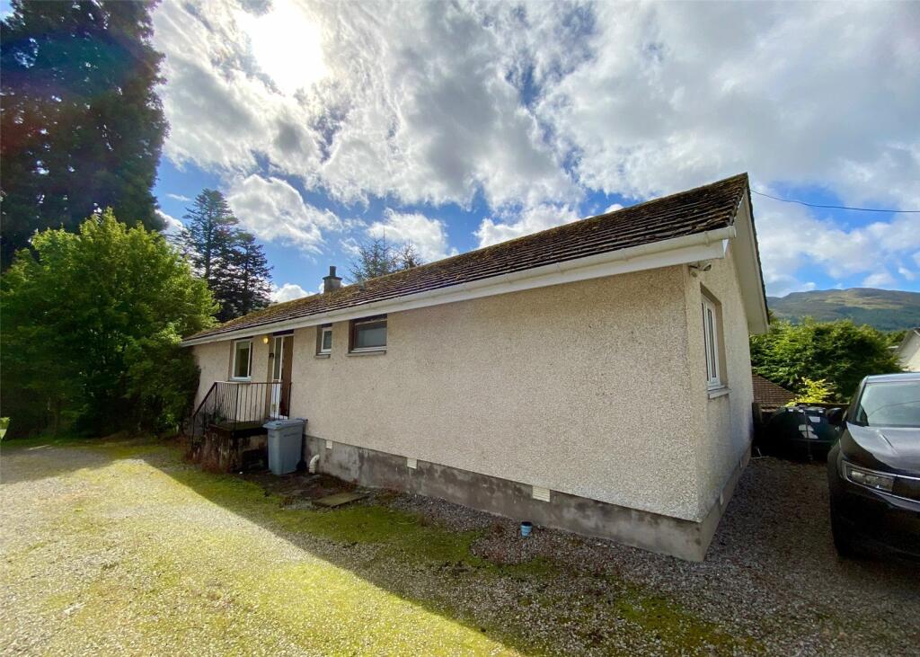 4 bed Detached Bungalow