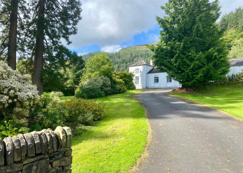 4 bed Detached Bungalow