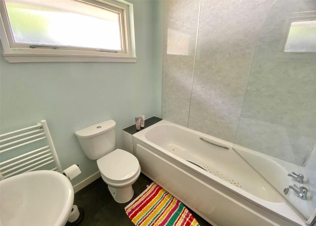 4 bed Detached Bungalow