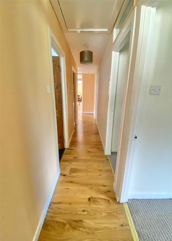 4 bed Detached Bungalow