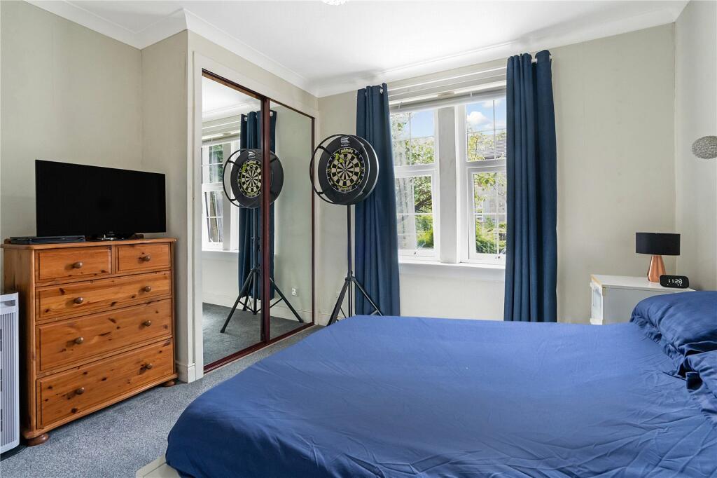 2 bed Ground Flat