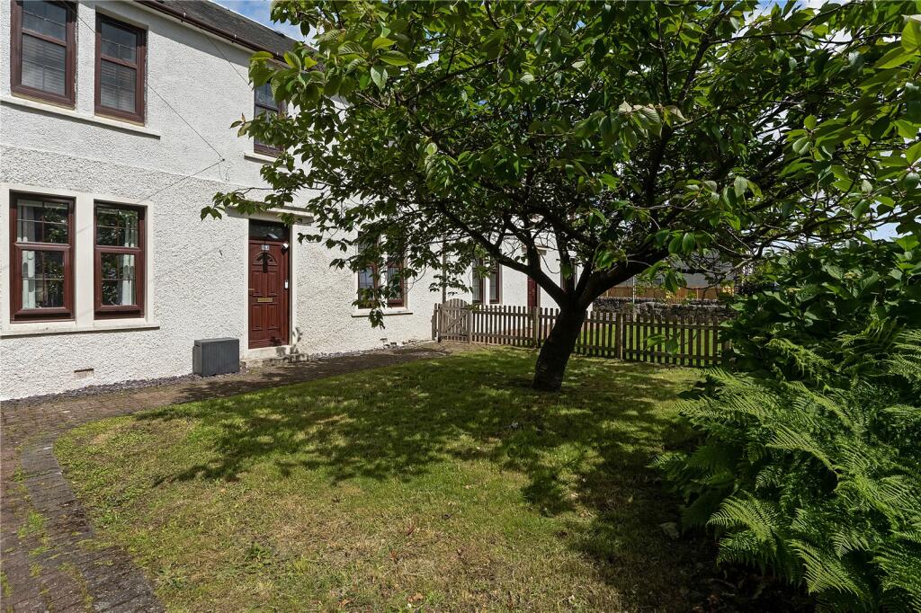 2 bed Ground Flat