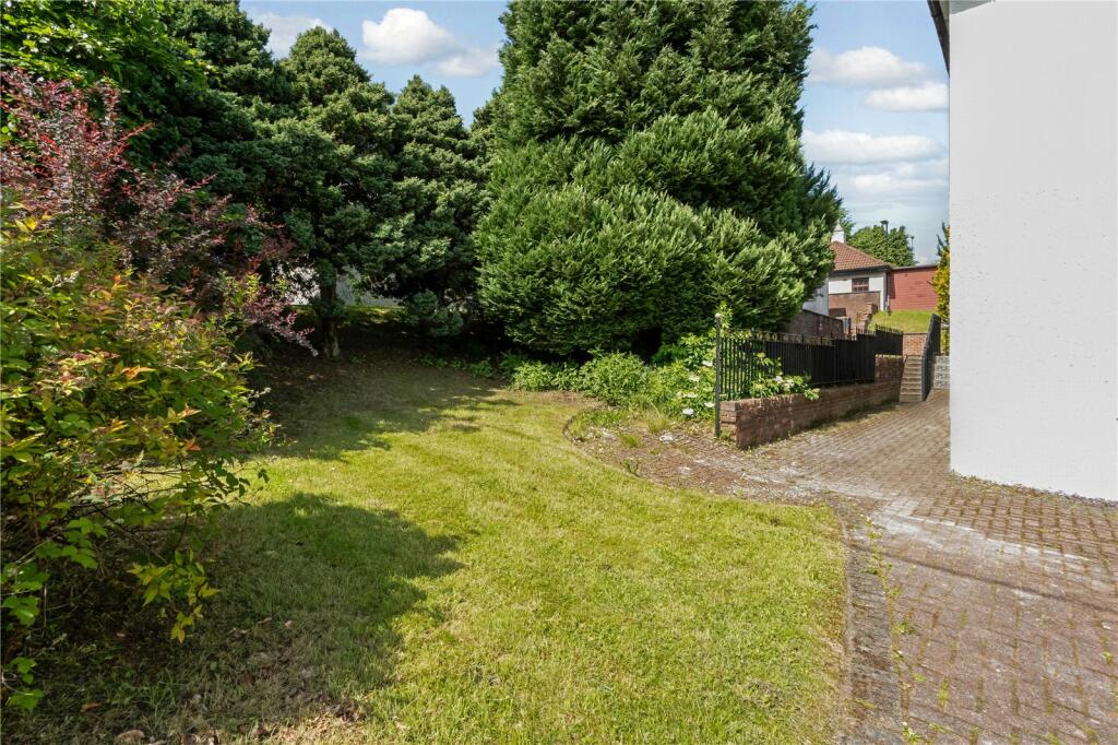 2 bed Ground Flat
