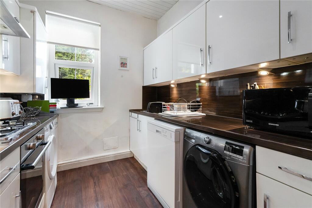 2 bed Ground Flat