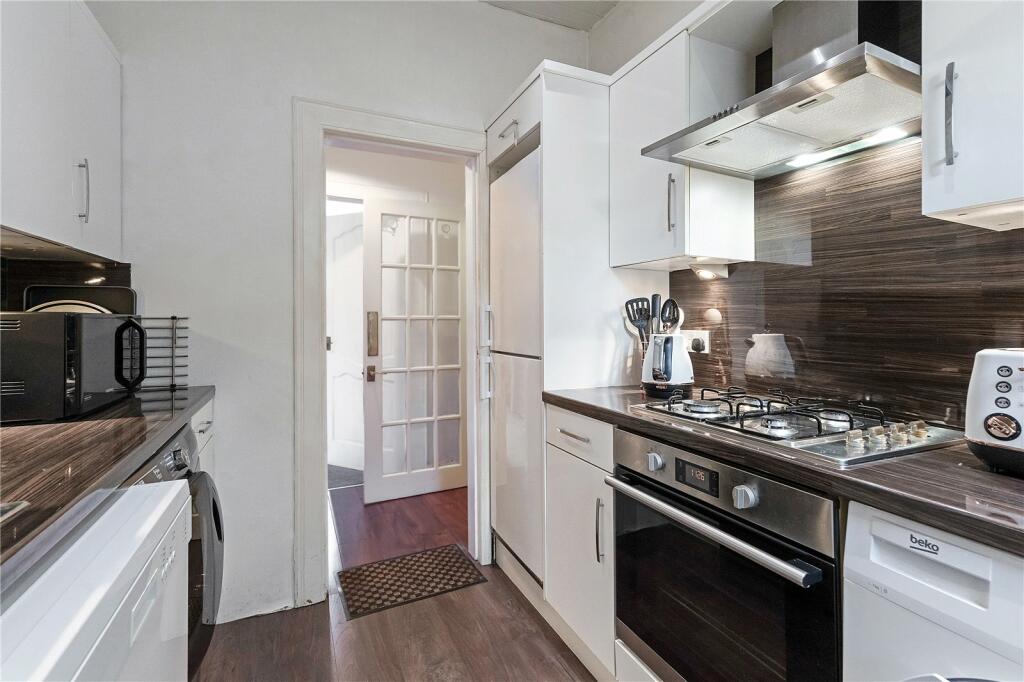 2 bed Ground Flat