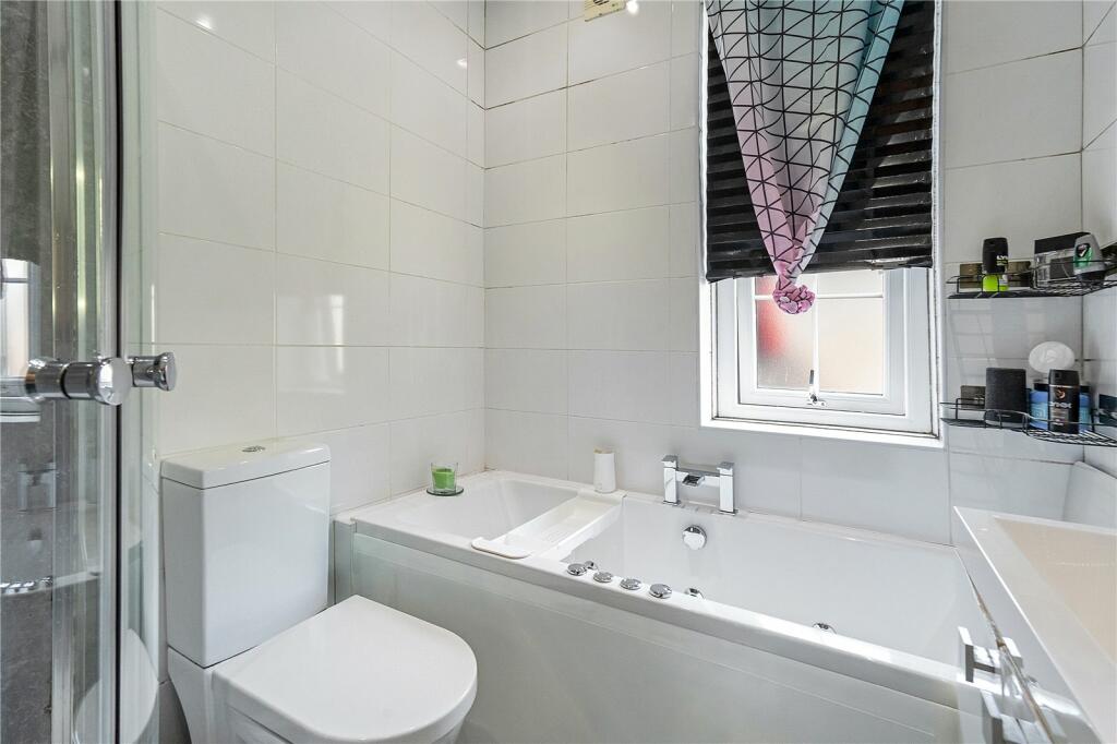 2 bed Ground Flat