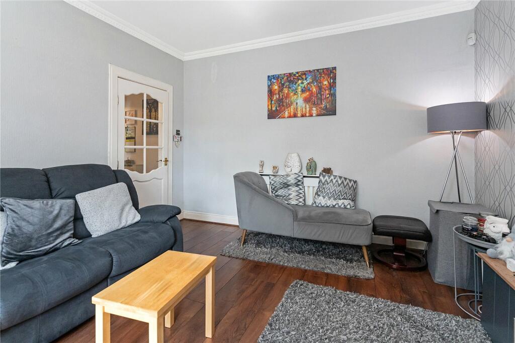 2 bed Ground Flat
