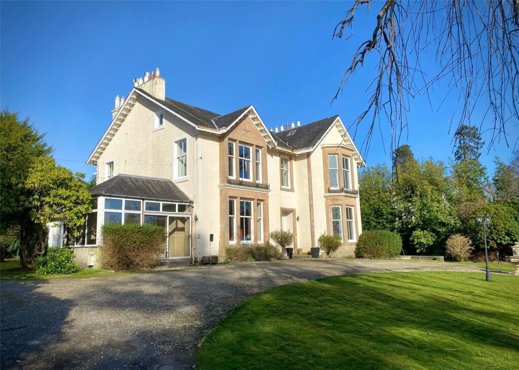 8 bed Detached