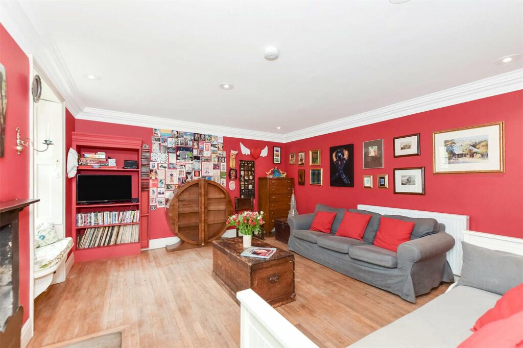 3 bed Terraced