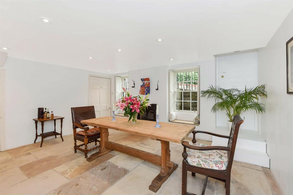3 bed Terraced