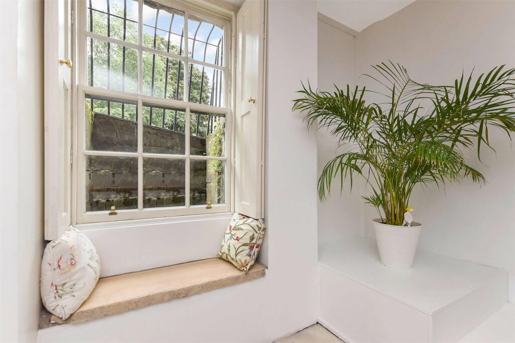 3 bed Terraced