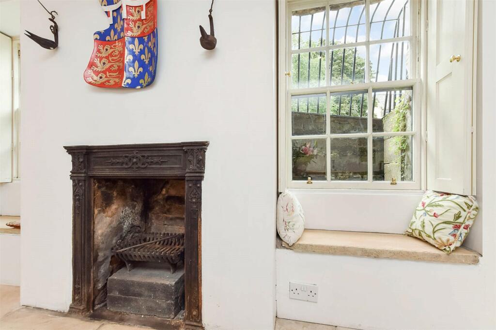 3 bed Terraced