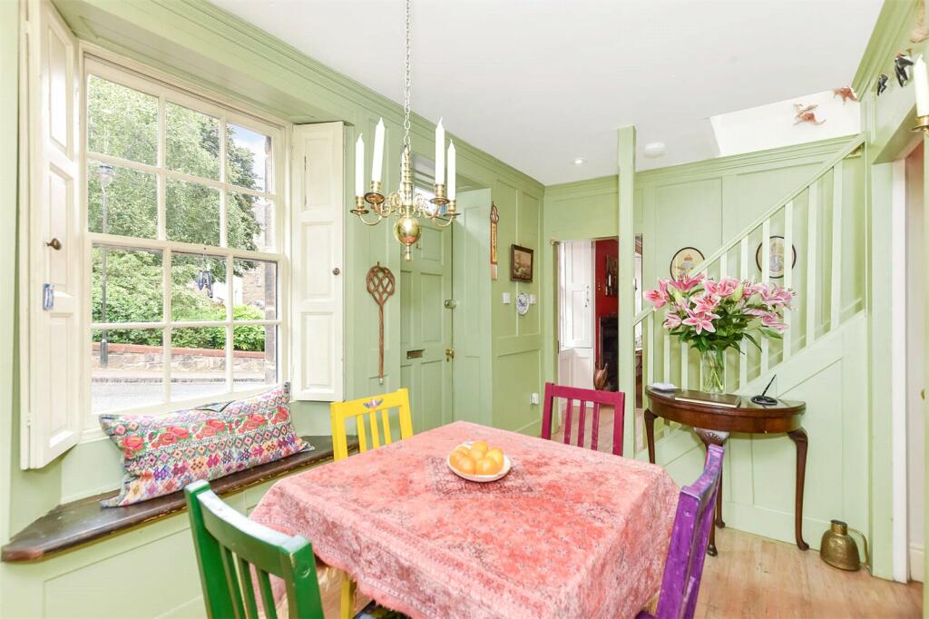 3 bed Terraced