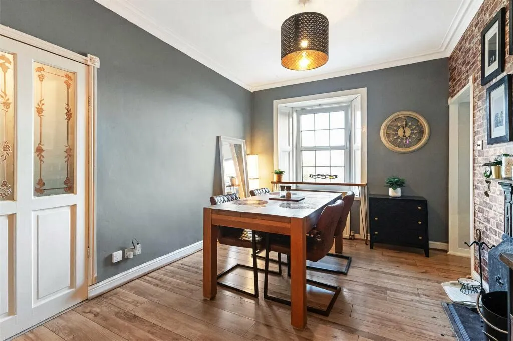 3 bed Apartment
