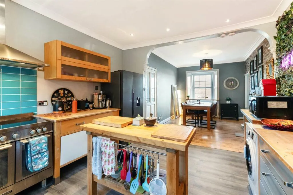 3 bed Apartment