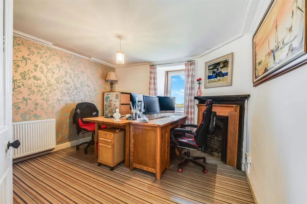 3 bed Semi-Detached