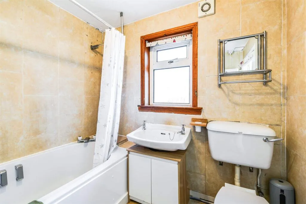 3 bed Semi-Detached