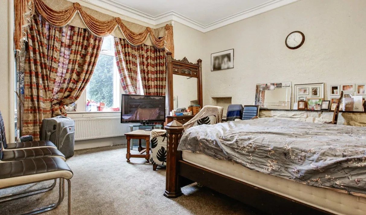 6 bed Stone House