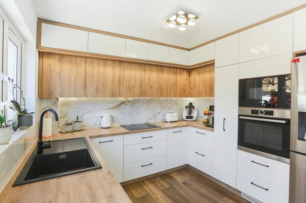 4 bed Detached