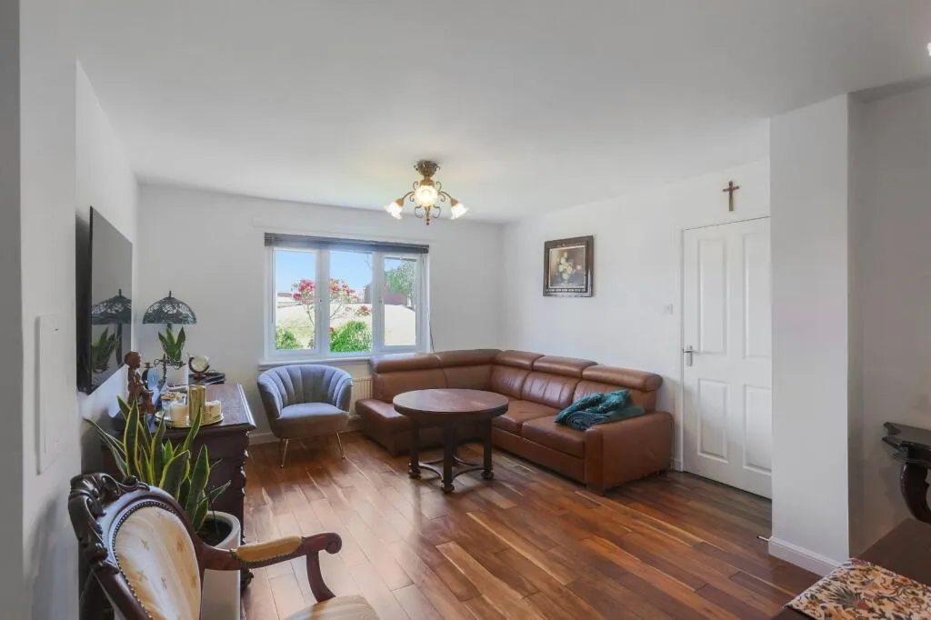 4 bed Detached