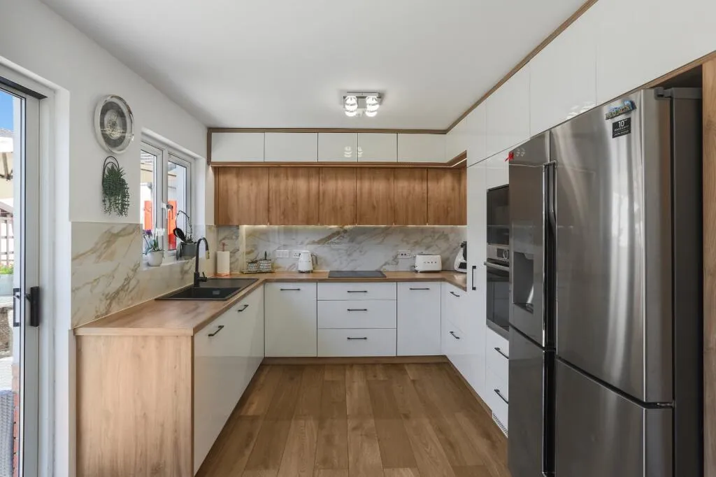 4 bed Detached