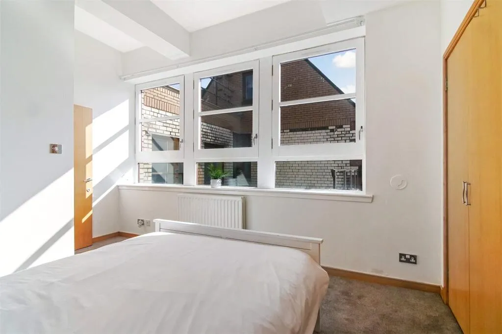 4 bed Block of Apartments