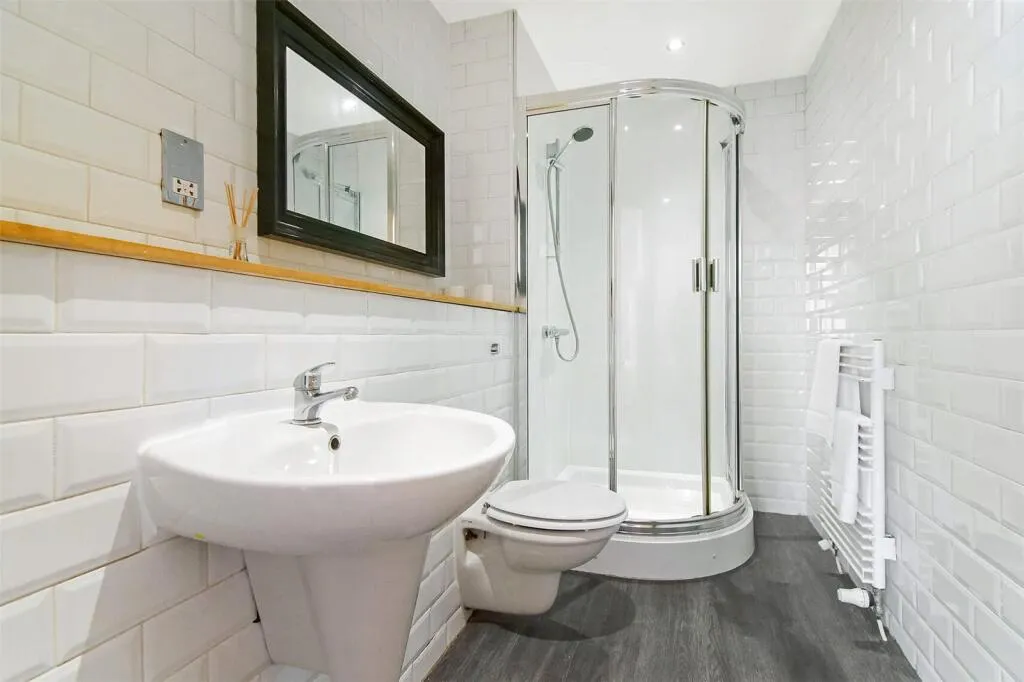 4 bed Block of Apartments