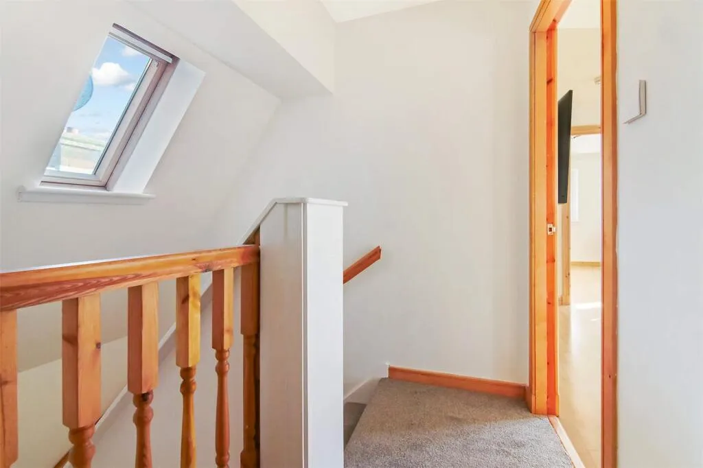 4 bed Block of Apartments