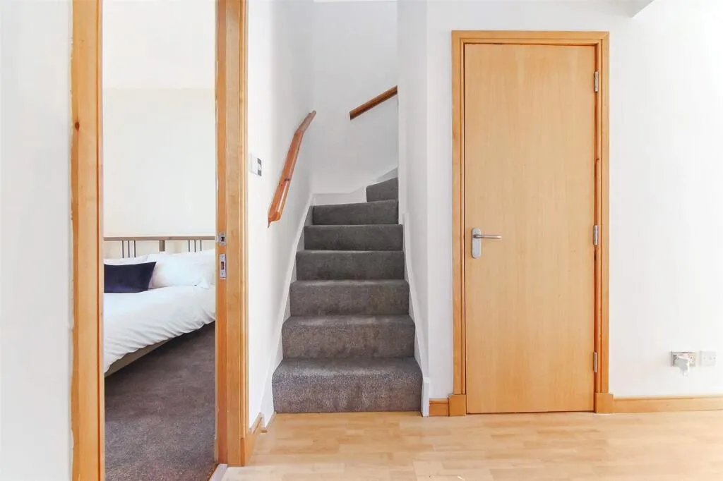 4 bed Block of Apartments