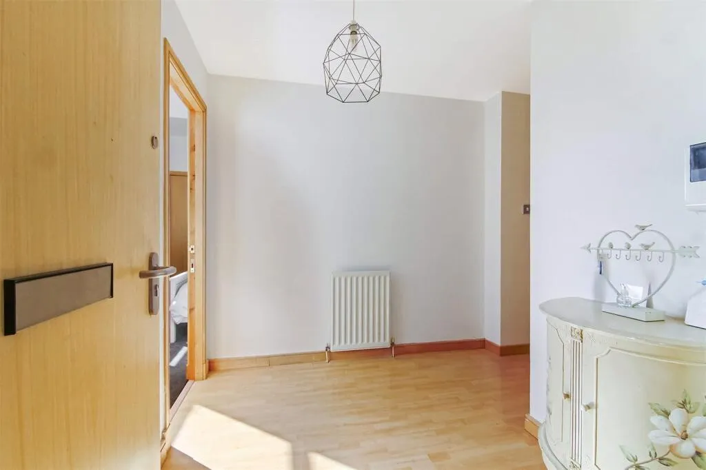 4 bed Block of Apartments
