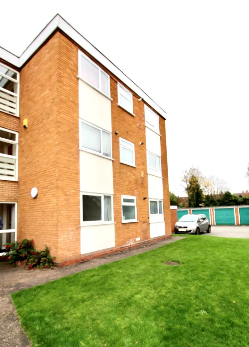 Flaxley Close, Flaxley Road, Birmingham, West Midlands, B33 9HE - The free online property sales service.