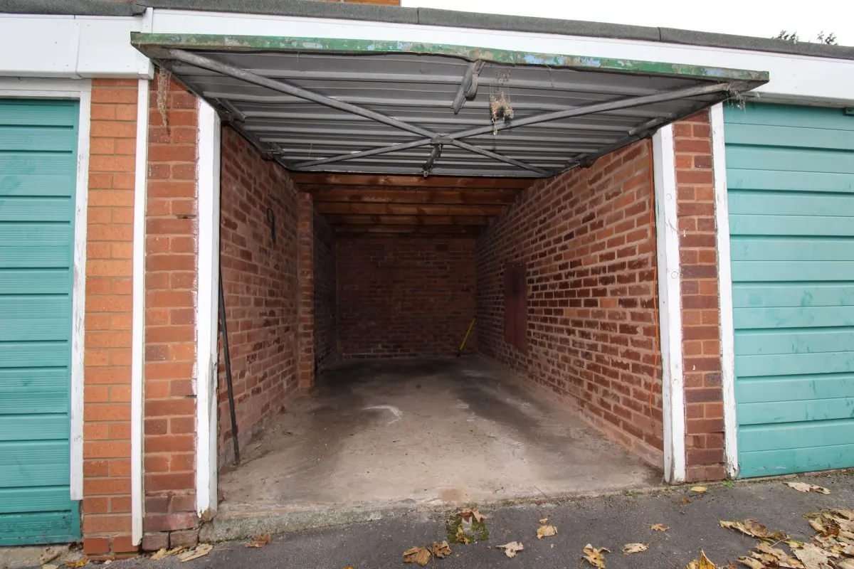 Flaxley Close, Flaxley Road, Birmingham, West Midlands, B33 9HE - The free online property sales service.