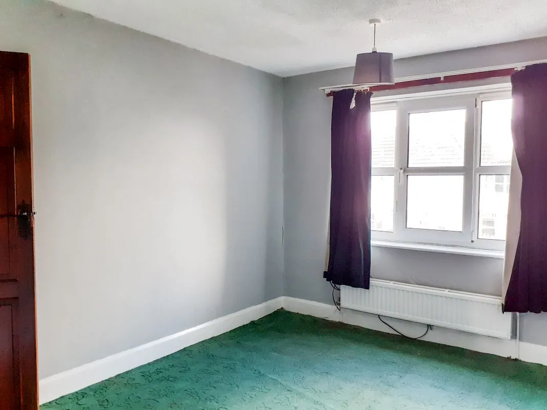 Pier Plain, Gorleston, Great Yarmouth, Norfolk, NR31 6PS - The free online property sales service.