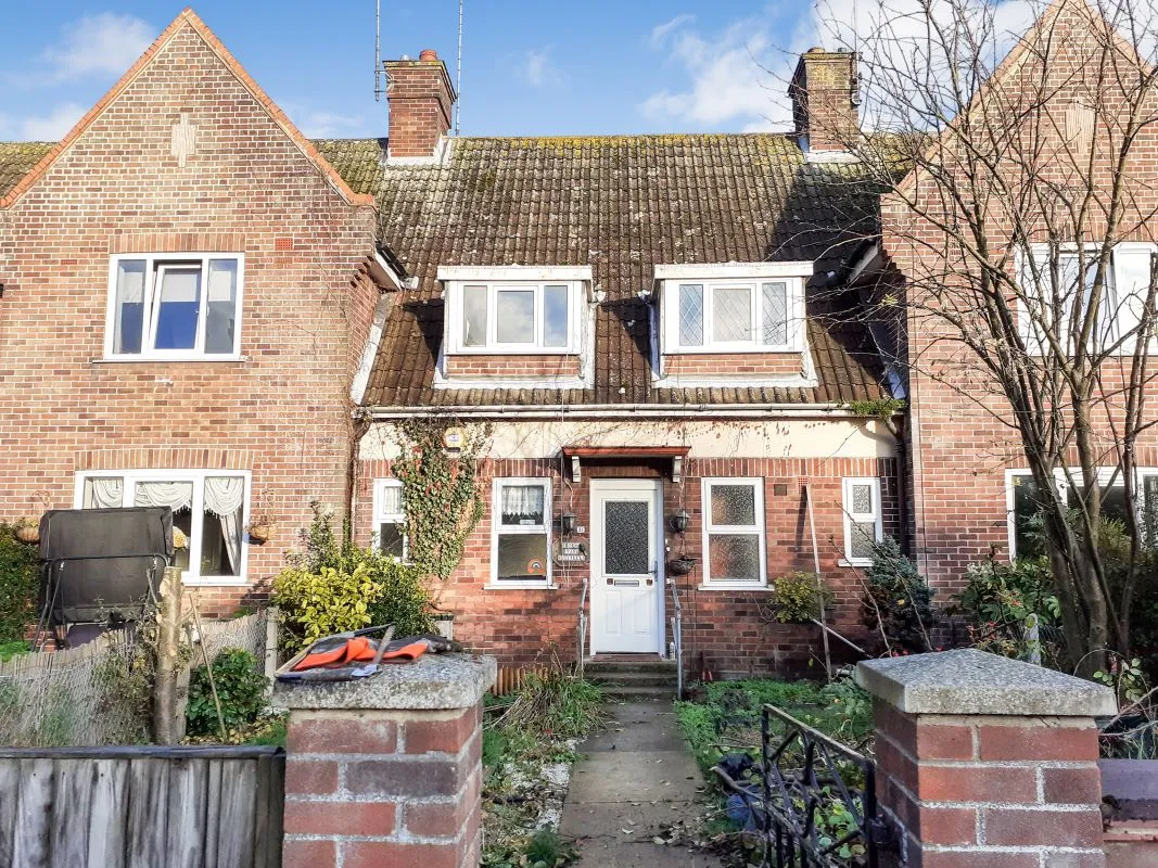 Pier Plain, Gorleston, Great Yarmouth, Norfolk, NR31 6PS - The free online property sales service.