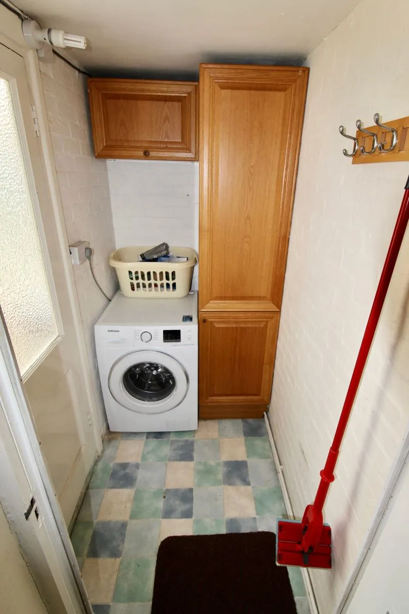 Newpark Road, Castlefields, Shrewsbury, SY1 2SP - The free online property sales service.