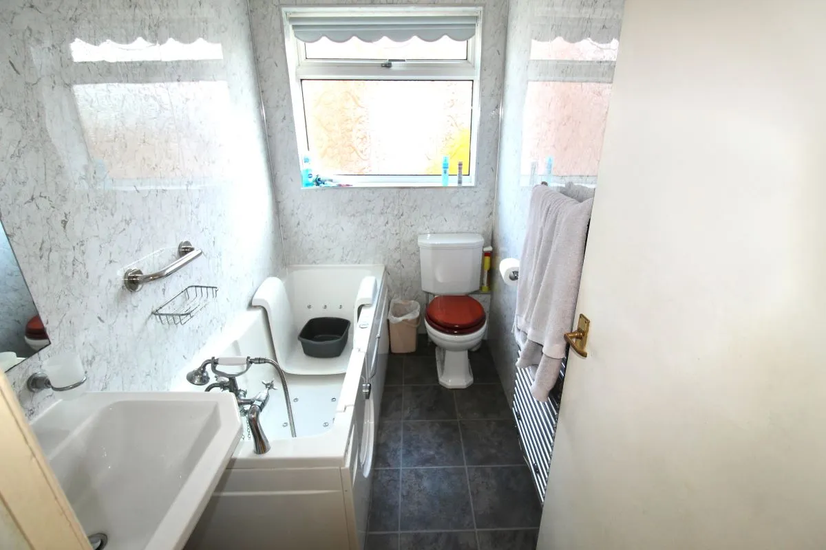 Cammock Crescent, Carlisle, Cumbria, CA2 4PE - The free online property sales service.