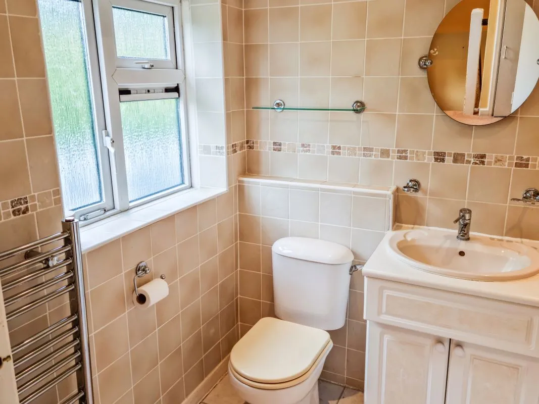 Cabell Road, Guildford, Surrey, GU2 8JQ - The free online property sales service.