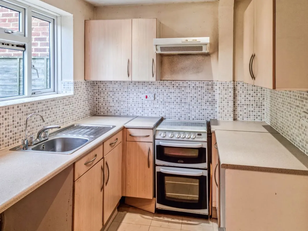 Cabell Road, Guildford, Surrey, GU2 8JQ - The free online property sales service.