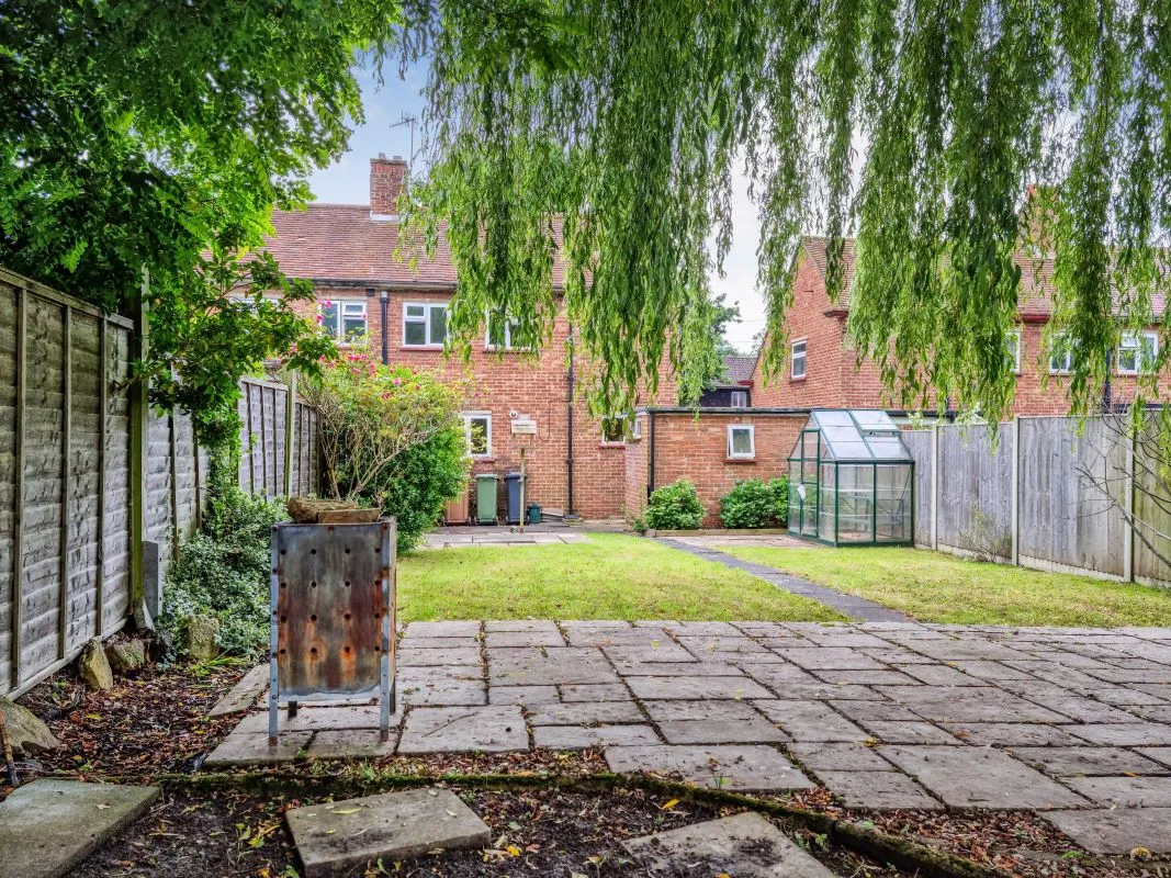 Cabell Road, Guildford, Surrey, GU2 8JQ - The free online property sales service.