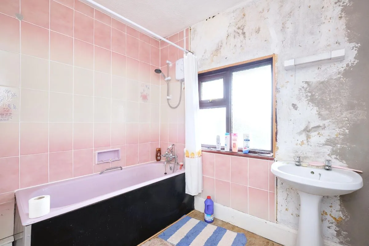 Rollason Road, Birmingham, West Midlands, B24 9BH - The free online property sales service.